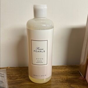 Avon Rare Pearls Shampoo - White and Cream